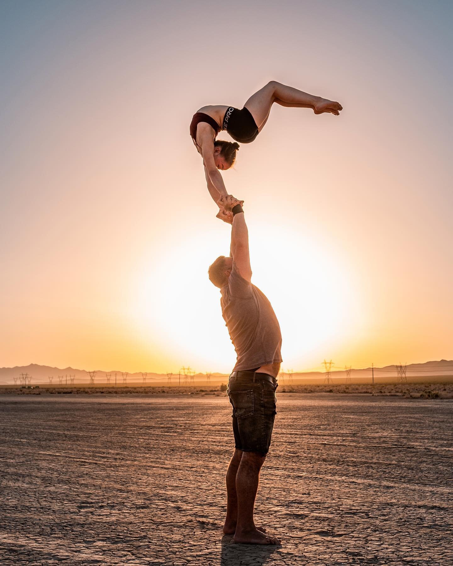 The two sides of sunrise on the dry lake bed, with one of the strongest bases @acroairlines and this incredibly talented flyer @tash_hutch I always love how a 180 turn can make such a big difference in everything about a photo 😂
Ryan, I'm happy I wa