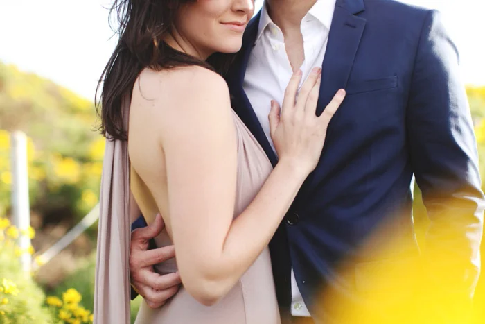 malibu southern california engagement photography oceanside cliff sunflower field
