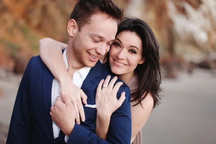 malibu southern california engagement photography oceanside cliff sunflower field