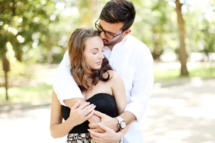 summertime romantic woodsy engagement session