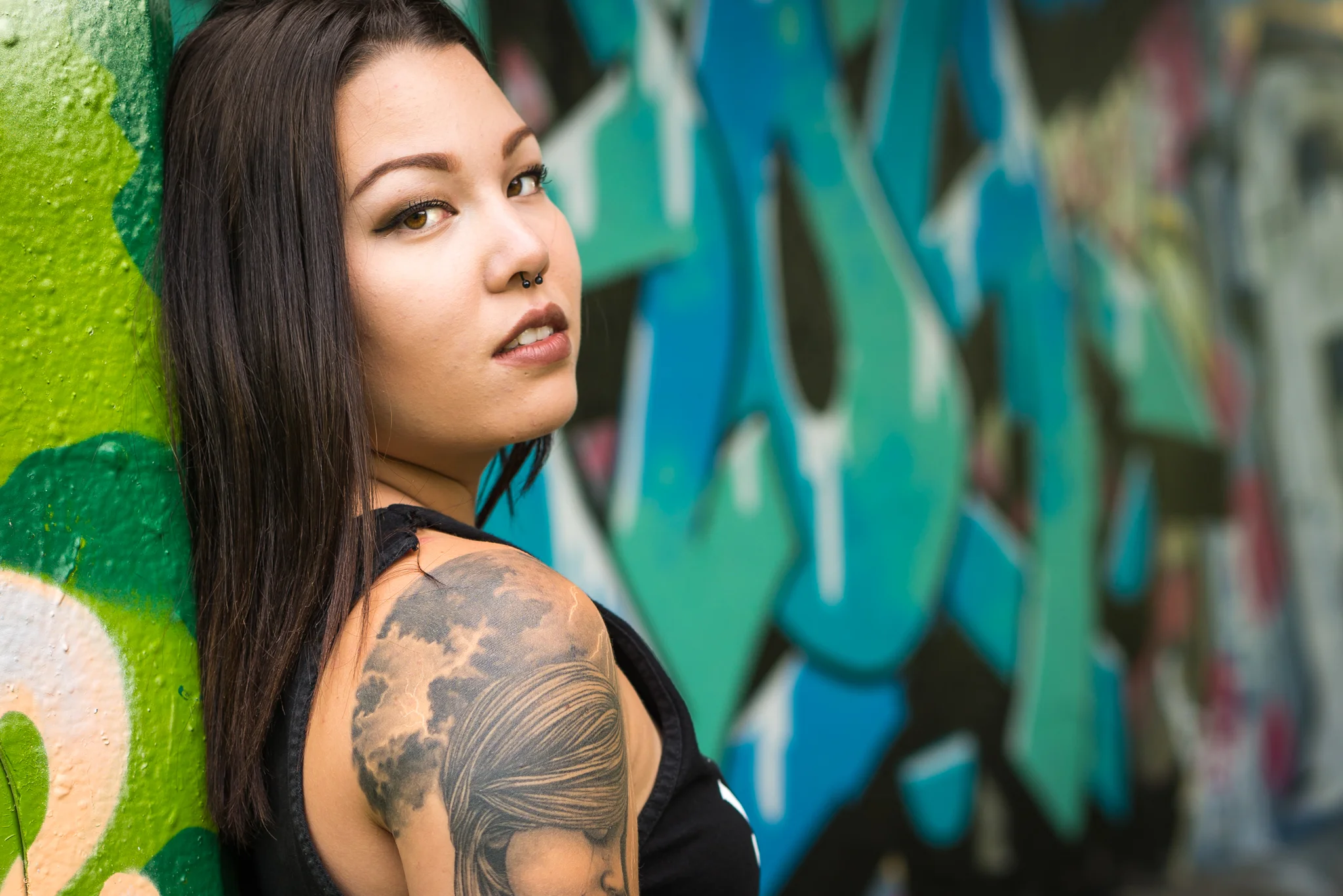 MarieEve_Arielle_GraffitiShoot_301.jpg