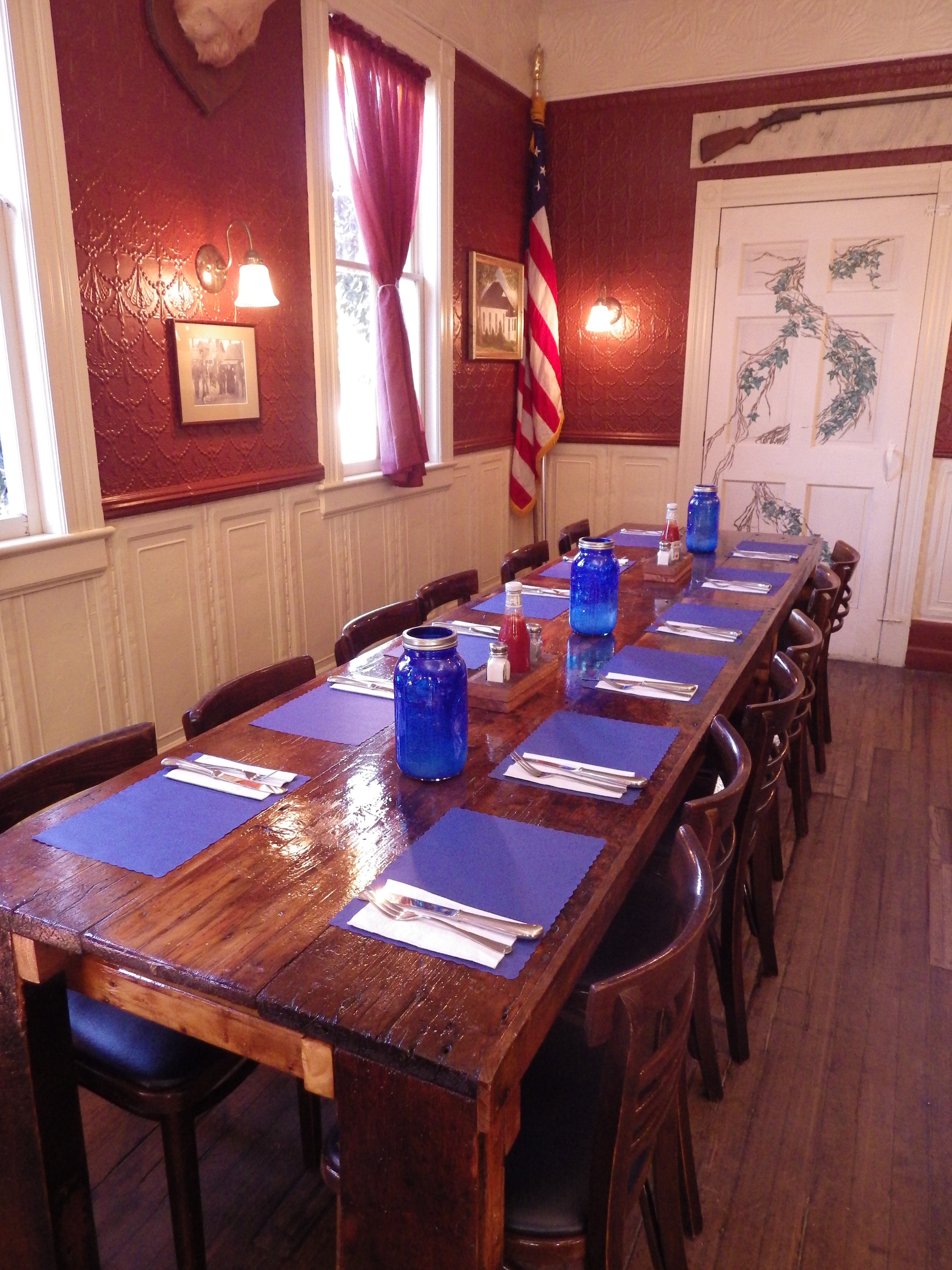 The Sayville Inn Family Restaurant & Bar Sayville, NY