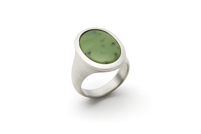  Ring in Silber mit Nephrit-Jade 