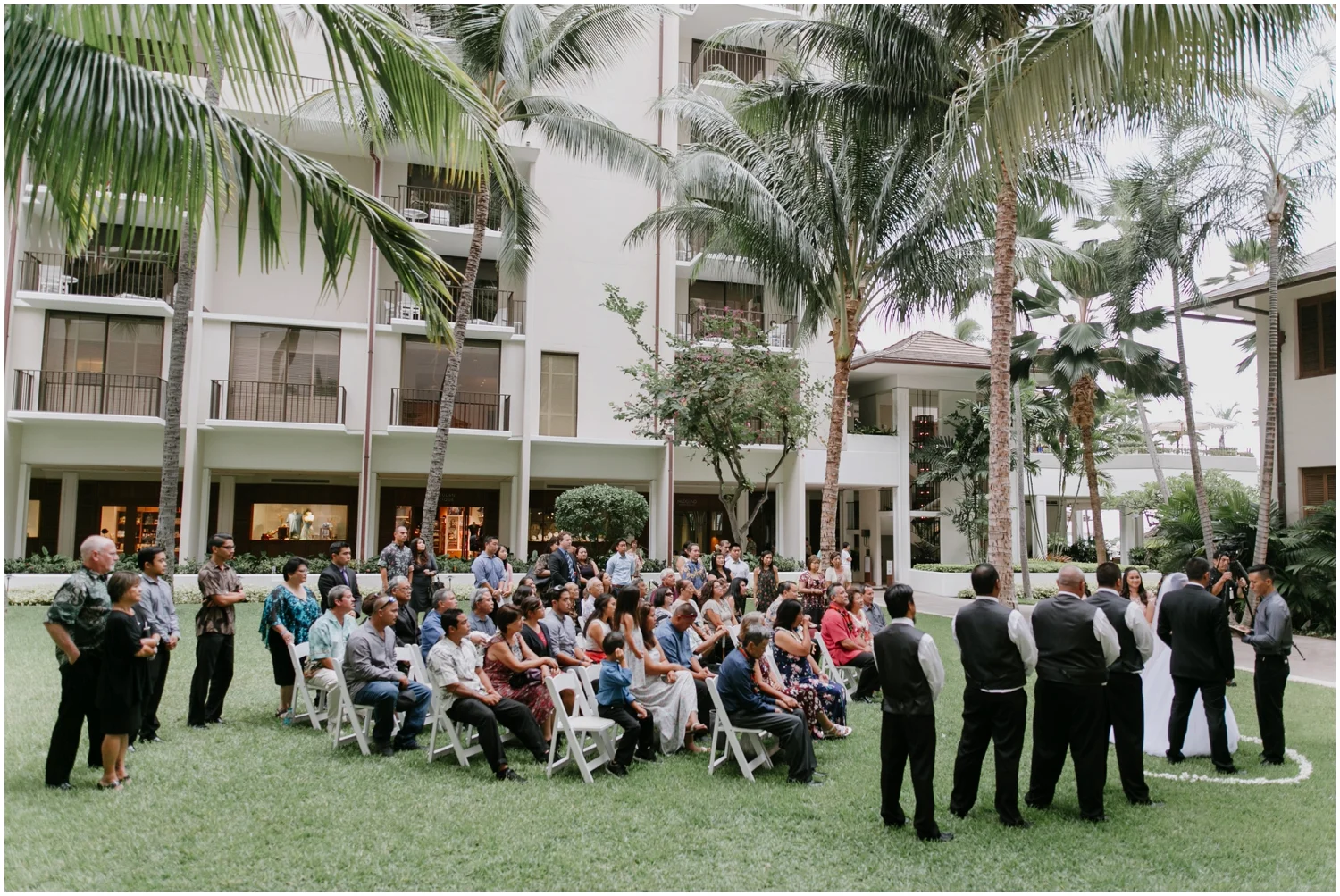 Halekulani Hotel Wedding Photos, Waikiki Hawaii Wedding Photographer, Hawaii Wedding Photographer, Hawaii Wedding Photos, Hotel Wedding in Hawaii, Halekulani Hotel, Waikiki Wedding