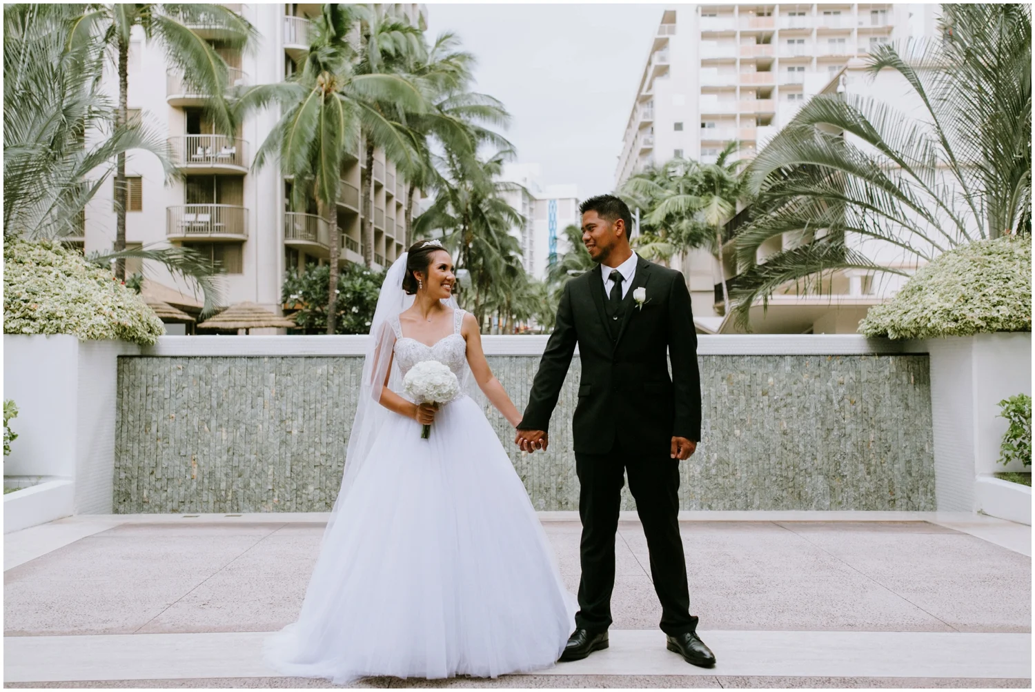 Halekulani Hotel Wedding Photos, Waikiki Hawaii Wedding Photographer, Hawaii Wedding Photographer, Hawaii Wedding Photos, Hotel Wedding in Hawaii, Halekulani Hotel, Waikiki Wedding