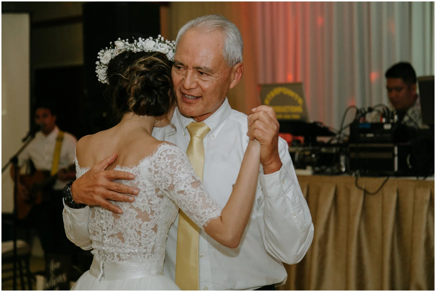 Honolulu-Hawaii-Wedding-Photographer_0100.jpg