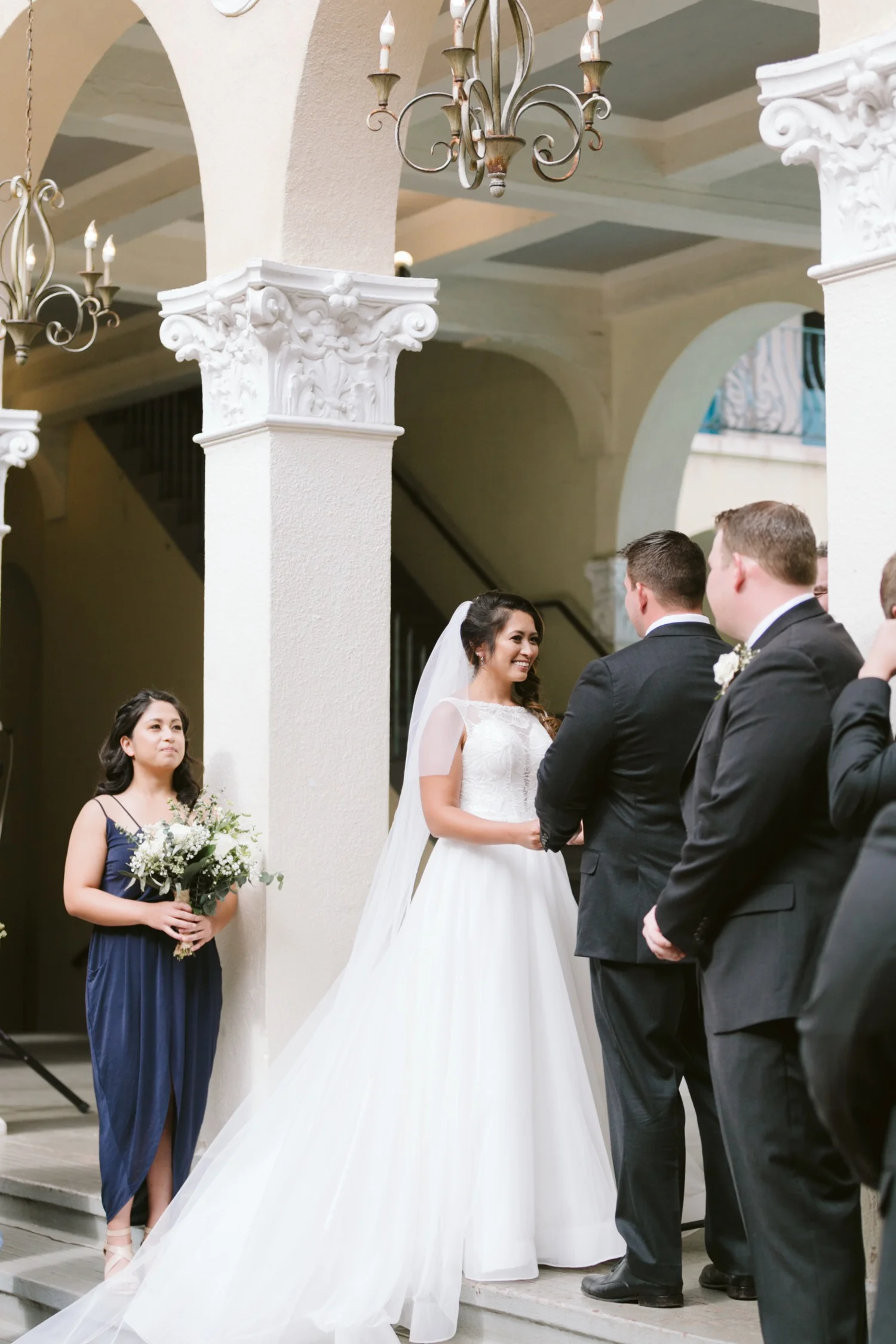 Julia_of_Honor_Groom_Ceremony_Bride_Wedding_maid_Cafe_Honolulu_Hawaii.jpg