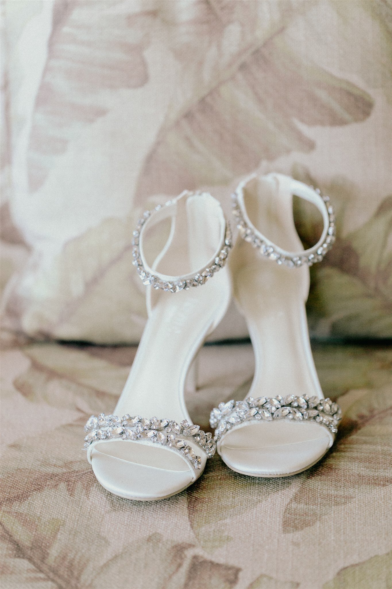 crystals-wedding-shoes-palm-leaves-print