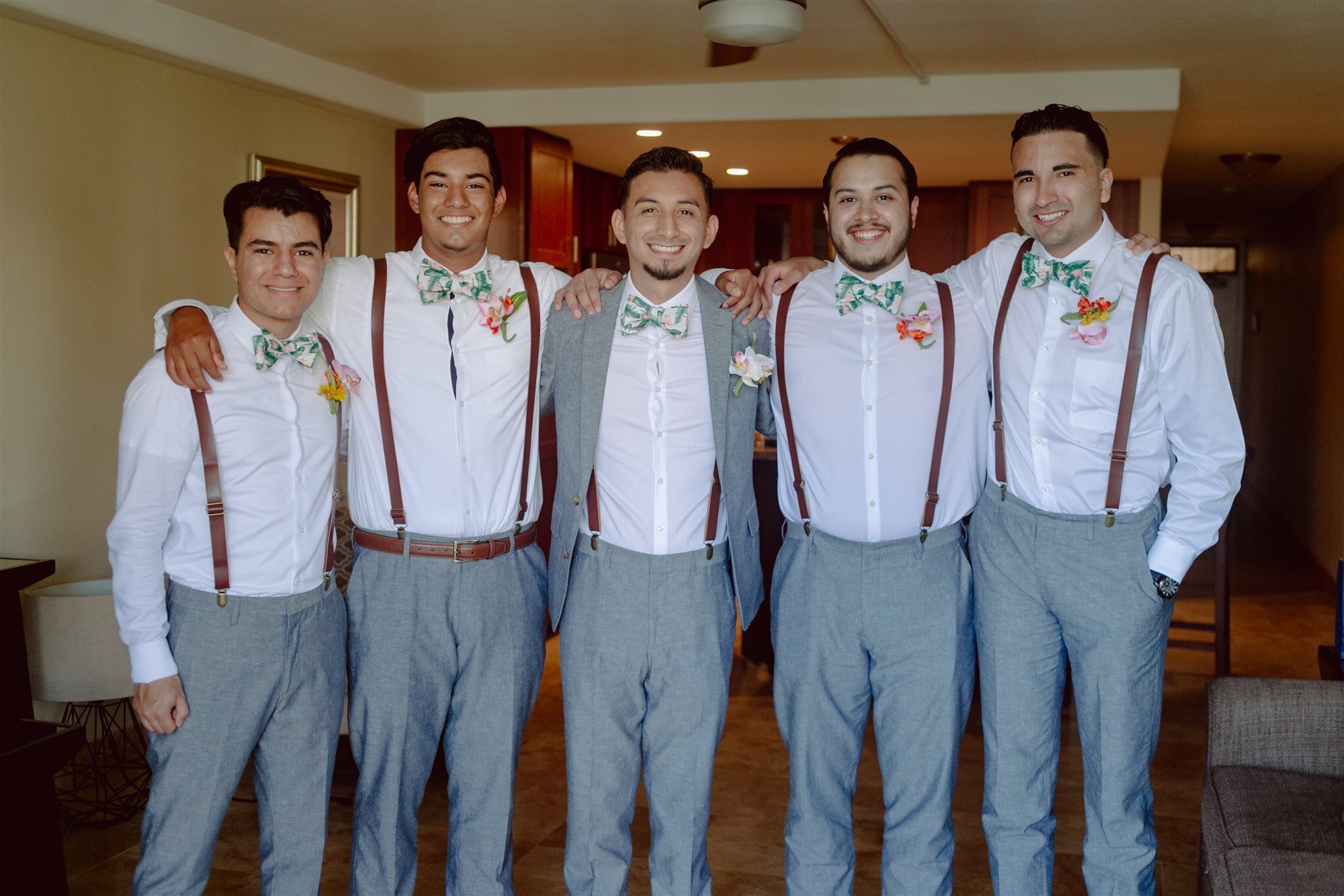 maui-wedding-groom-getting-ready-bow-tie-tropical-groomsmen