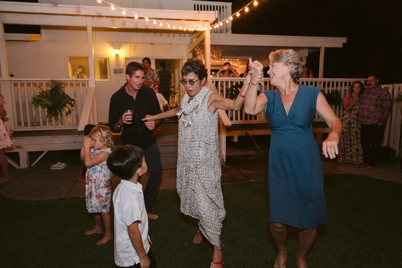 North-Shore-Hawaii-Mokuleia-Beach-House-Wedding.jpg