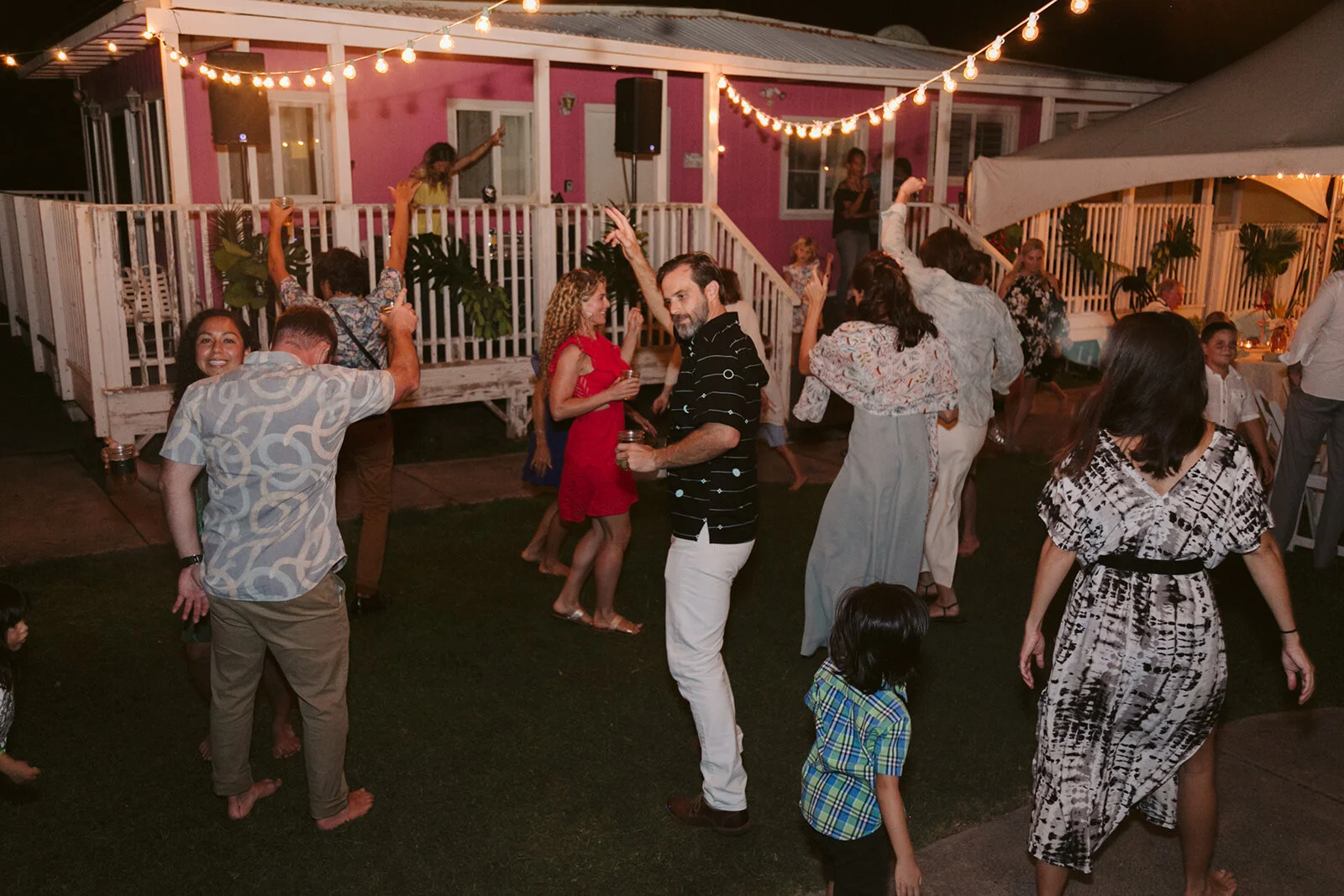 North-Shore-Hawaii-Mokuleia-Beach-House-Wedding.jpg
