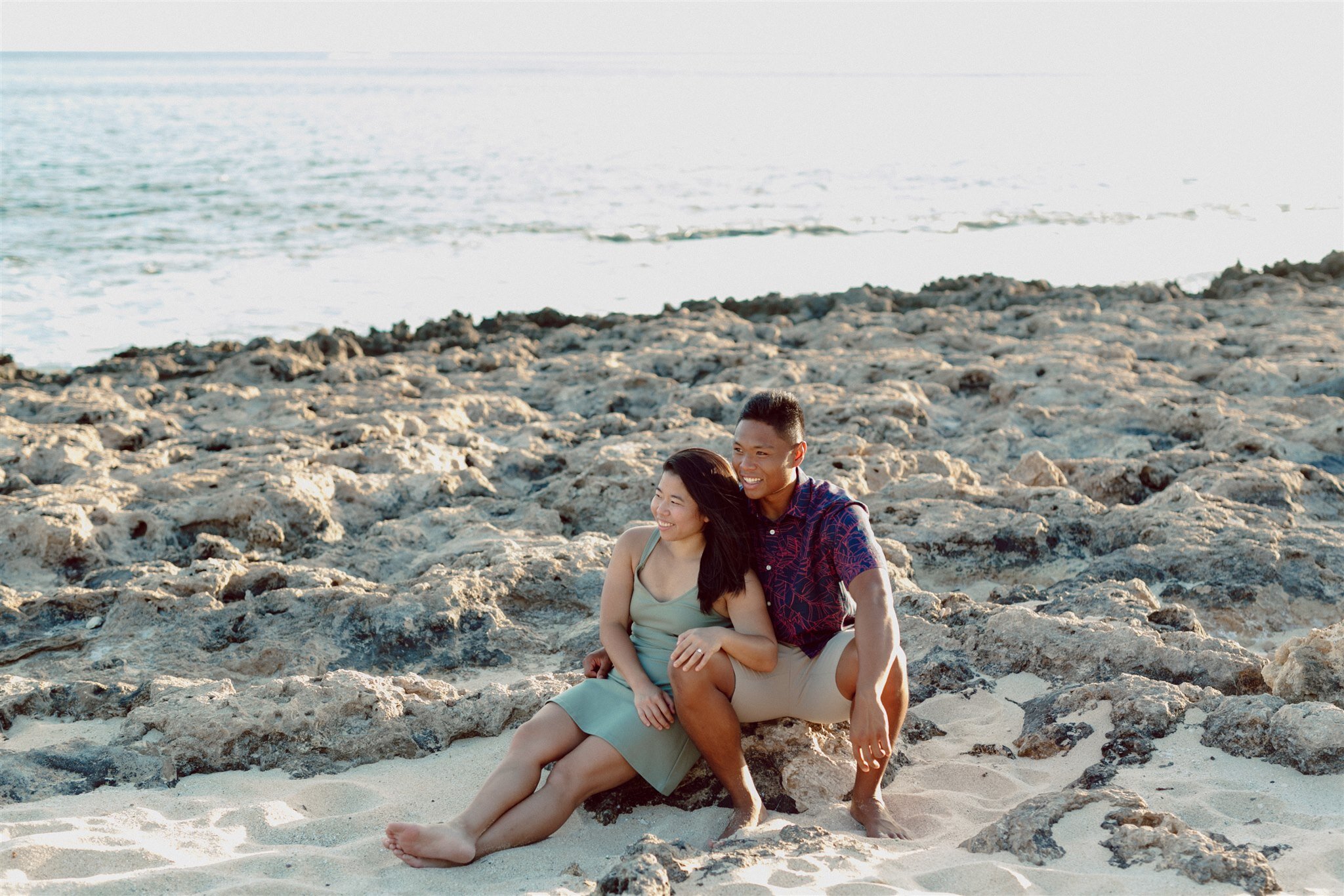 yokohama-bay-beach-hawaii-engagement-session-photographer