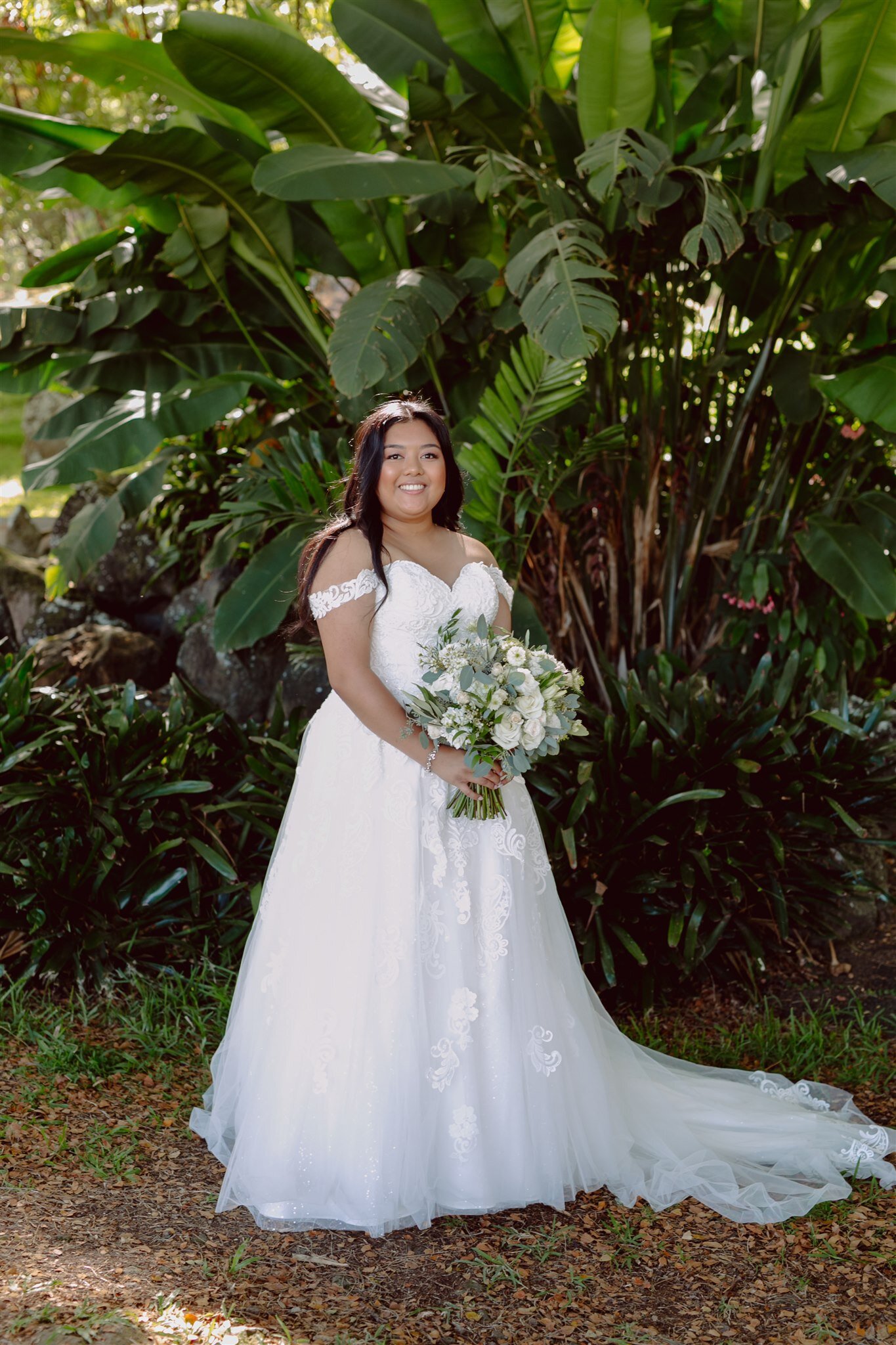 Paliku-Gardens-Kualoa-Ranch-Hawaii-bride-portrait-bridals-37vp