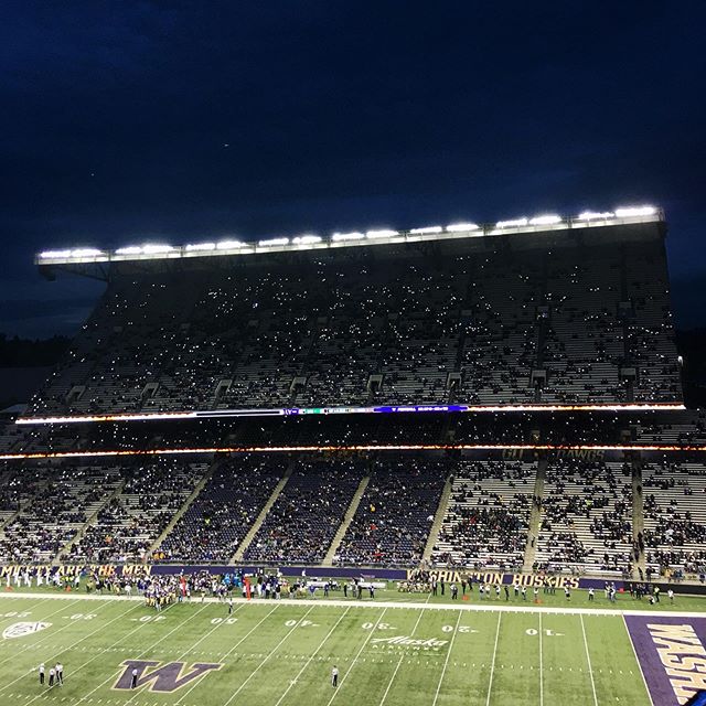 Two stadiums, two states, fourteen hours. 🏟🏈🏟⚾️ #happyplace(s) #huskystadium #purplereign #gohuskies #coorsfield #gorockies #losrockies #coloradorockies #favoriteteams #oneis30degreeeswarmer #iwontsaywhichone #currentlywearingsunscreen