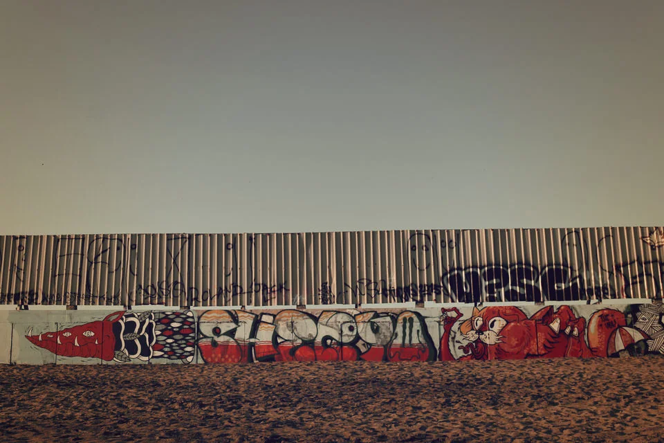 beachwalls.jpg