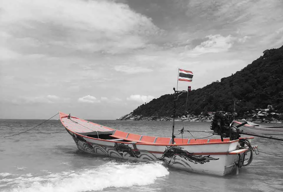 tailboat2.jpg
