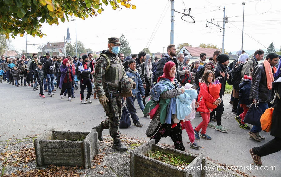 Syrian Migrants passing through Slovenia (Robert Cotič)