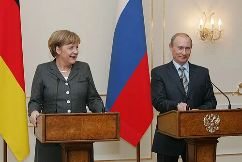 Angela Merkel and Vladimir Putin