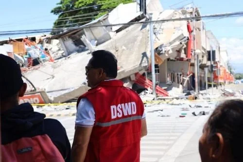 Collapsed_building_in_General_Santos_City_-_DSWD-500x300.jpg