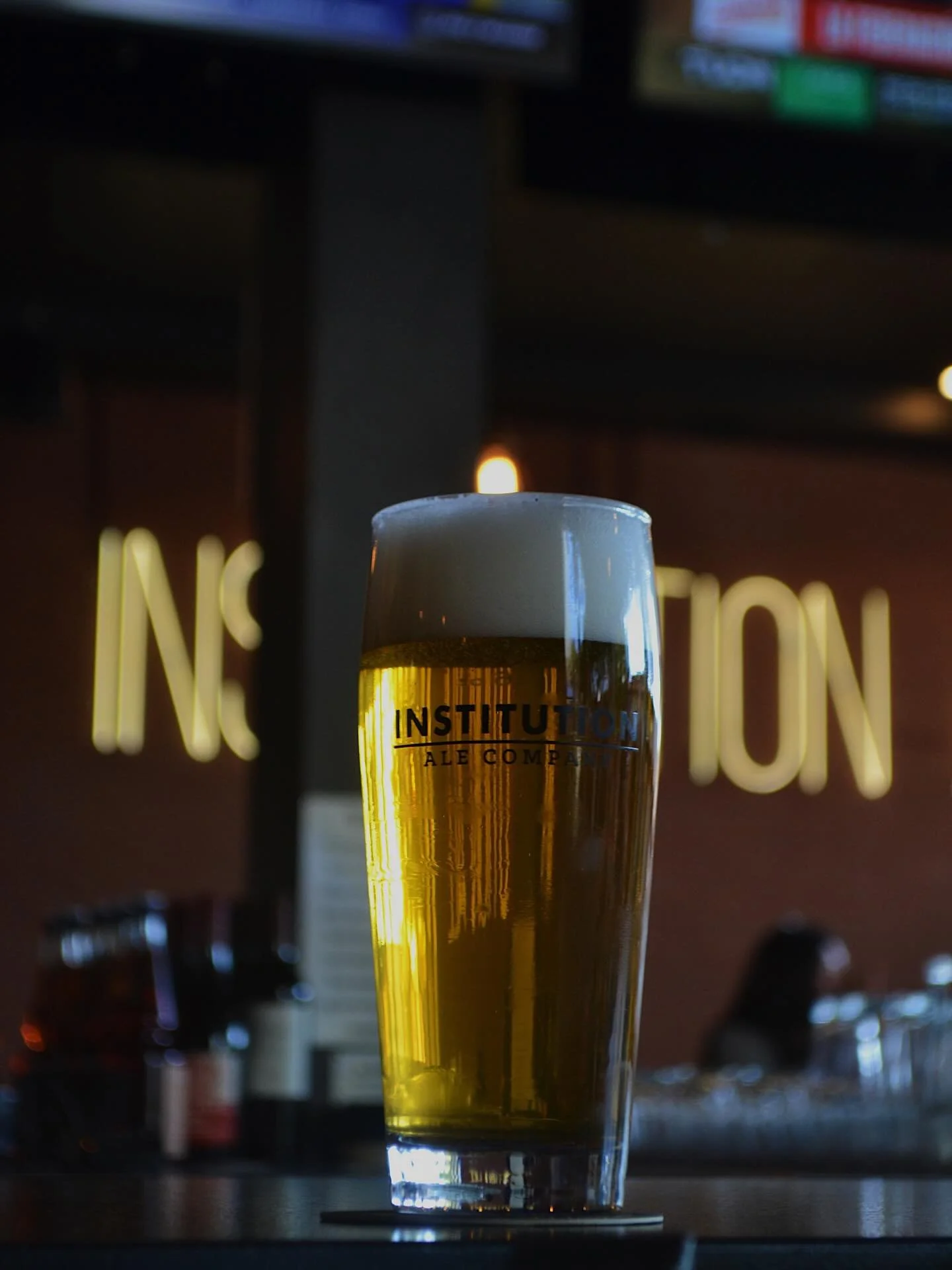 Start with Dodgers at 5:30 ⚾️
Stay for live music with @brentfranklinmusic 6&ndash;8pm in the beer garden 🎶

#InstitutionAleCoSb #StateStreet