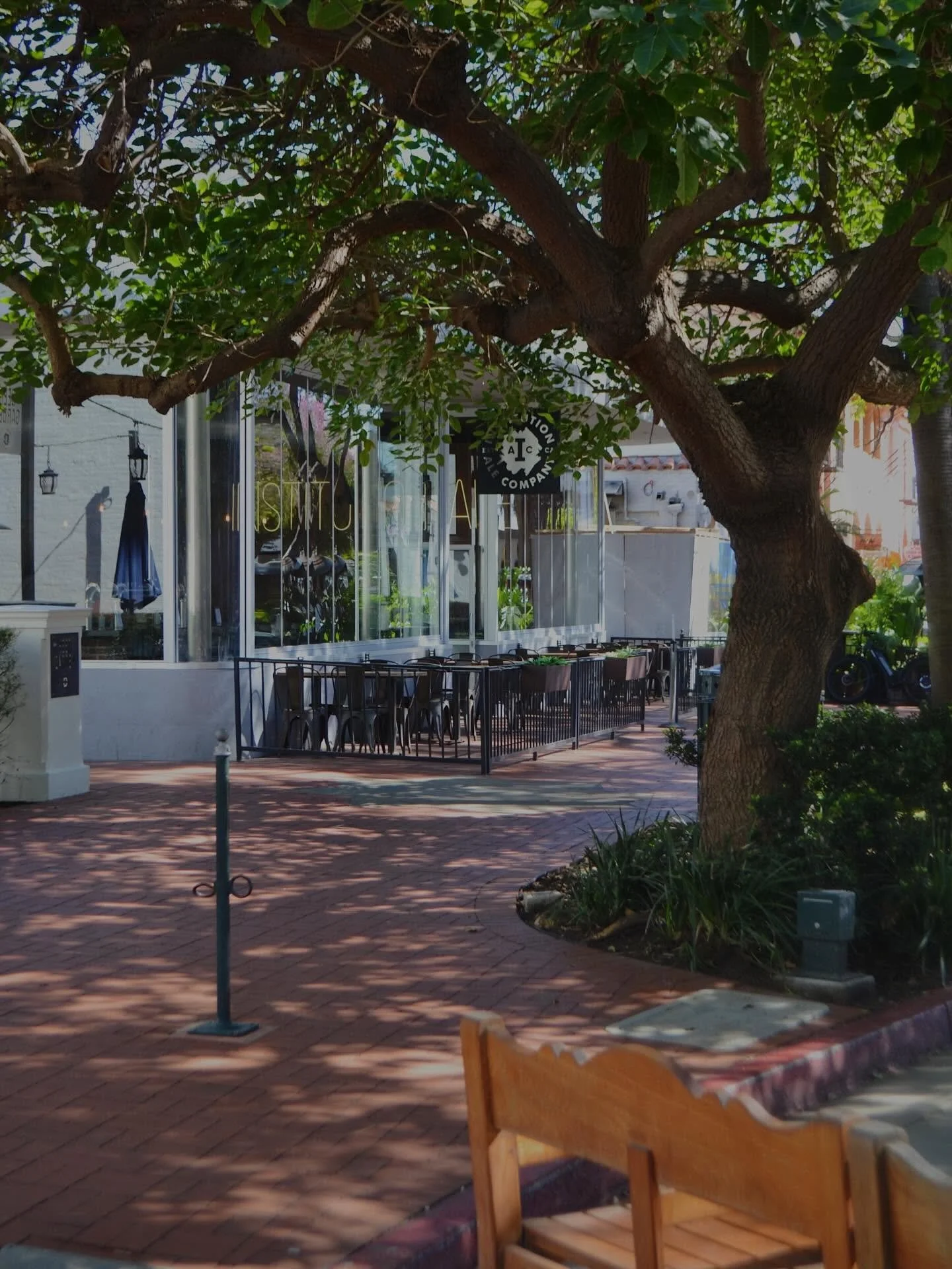 Another beautiful day on State Street. If you&rsquo;re strolling by, stop in for a beer! We have live music in the Beer Garden with @brentfranklinmusic from 3-5pm!

#InstitutionAleCoSb #StateStreet
