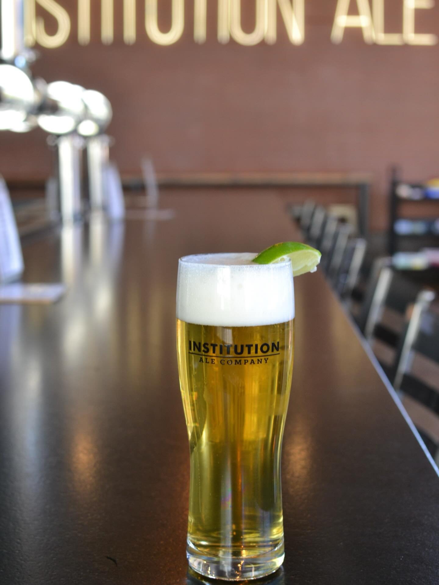 Mexican Lager is back on tap in Santa Barbara just in time for Cinco de Mayo 🇲🇽 Crisp, refreshing, and made for sunny days on State Street. Grab a pint or make it a michelada, available all day! 🍺✨