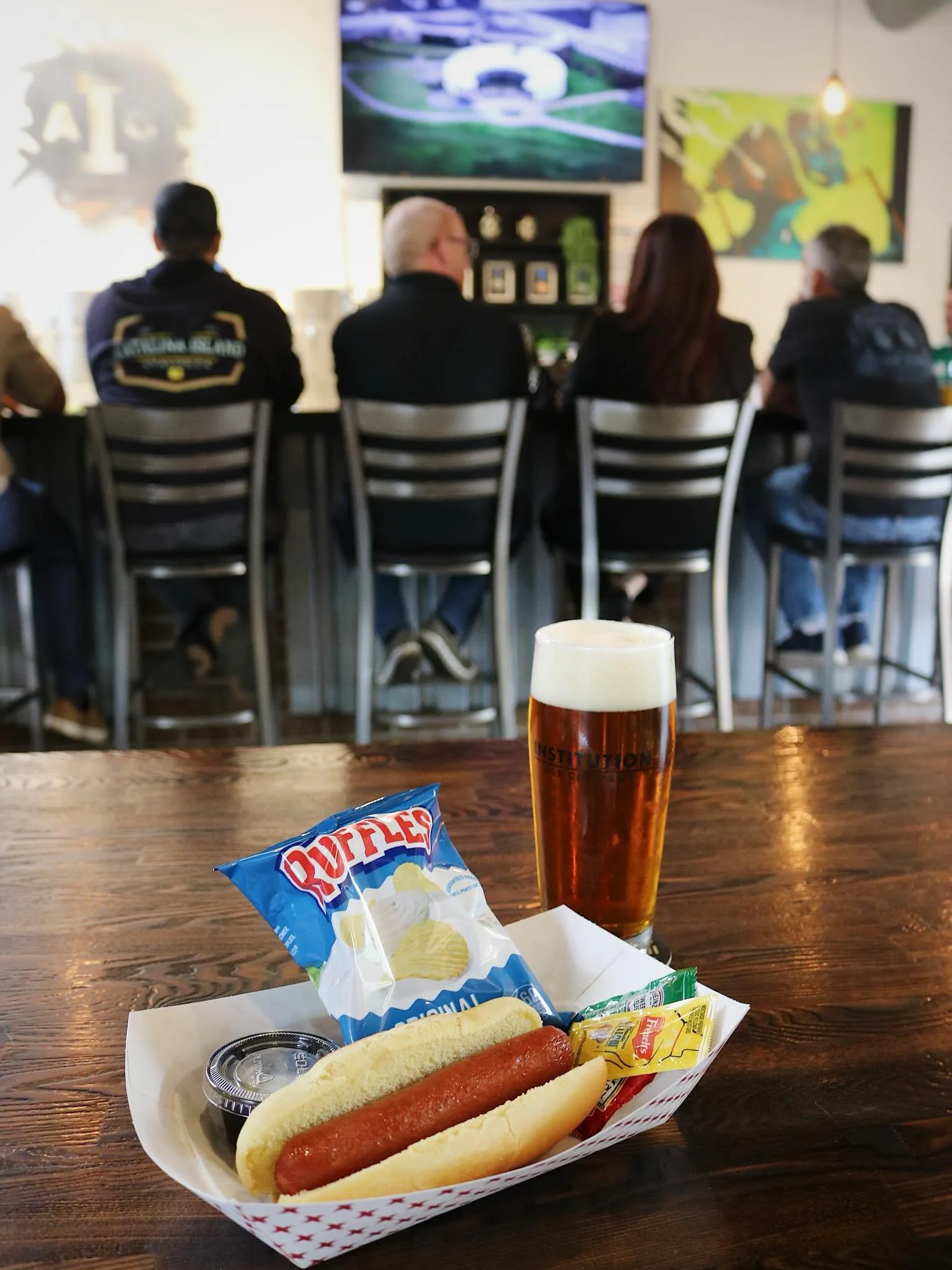 Lunch + Dodgers = done deal ⚾️
$9.99 Ballpark Combo (pint, hot dog + chips) while the game&rsquo;s on, or our $14 lunch special with a pint + salad or personal pizza. 

#InstitutionAleCo
