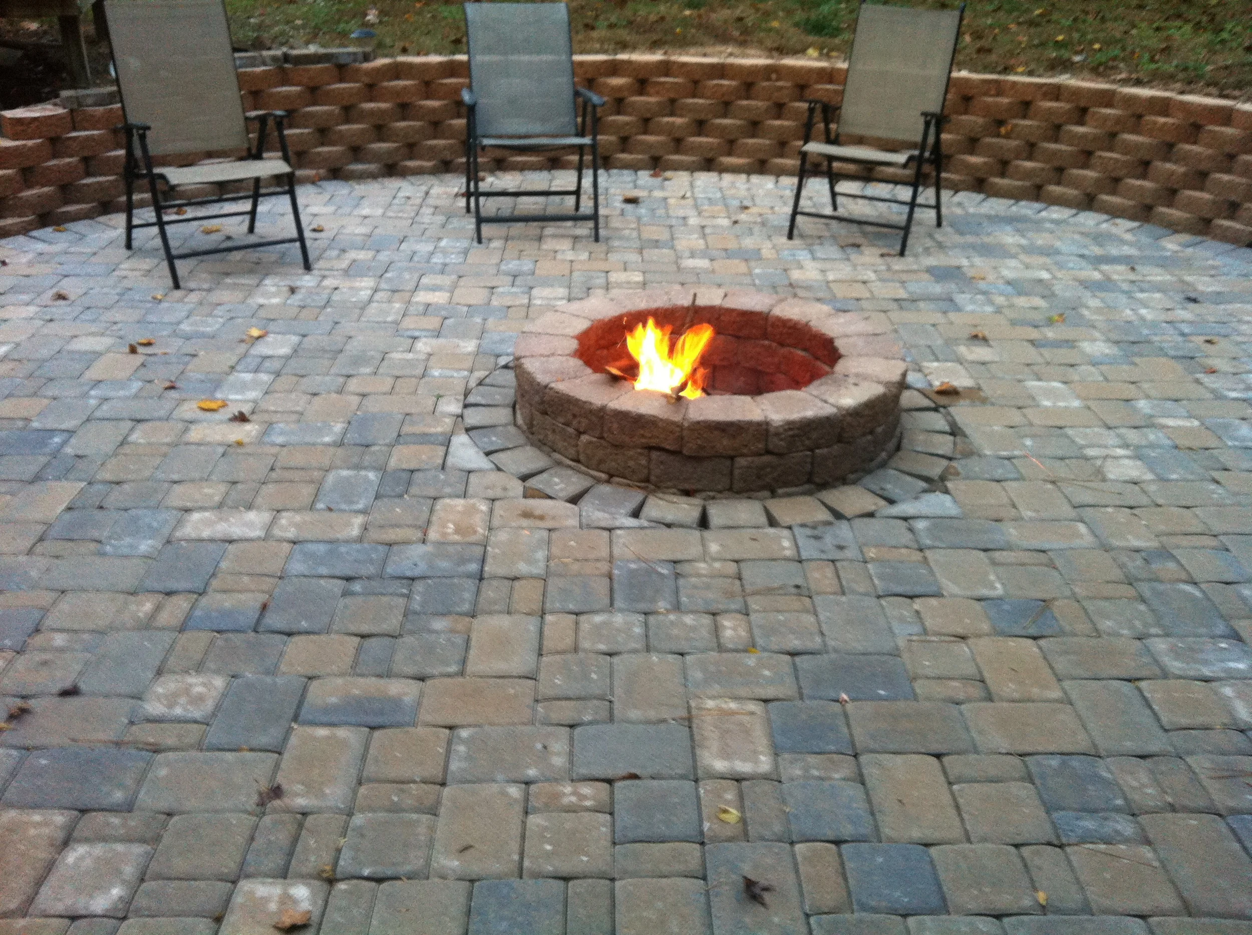 Paver Patio with Allen Block Wall & Fire Pit.JPG