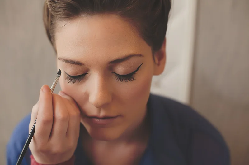 TUTORIAL • WINGED EYELINER →