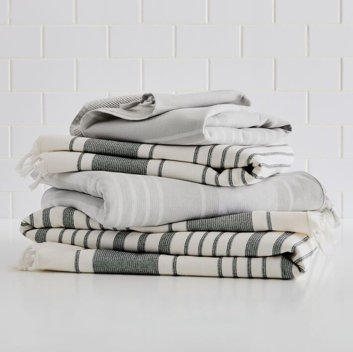 https://images.squarespace-cdn.com/content/v1/5594a979e4b01459fbac56ad/1613426686291-XWS46QWQ8ONJPRWY5JVJ/organic-turkish-tassel-towels-o.jpg