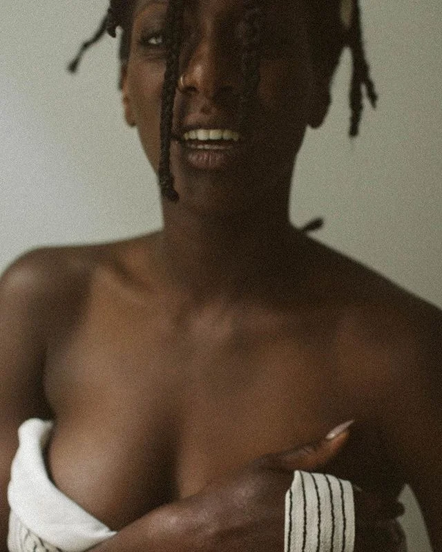 i am free from that white gaze that refused to let me see myself as i am: a beautiful creation. &mdash; excerpt from my new blog post: black woman, you&rsquo;ve taught me well. 
peep the link in my bio to read my latest. ✨
#vsco #beauty #blackwoman #