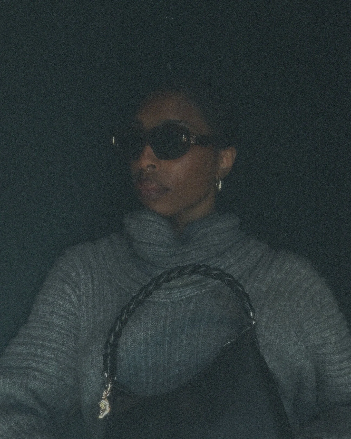 stop rushing &amp; start trusting. ✨
God is on my NECKKKKKKKKKKKK about this. whew. 
thats all. 

fun photo series with @aupenofficial ✨
we all need a chic black bag to complete the look. 

#aupen #aupenbag #mindset #gentlereminder