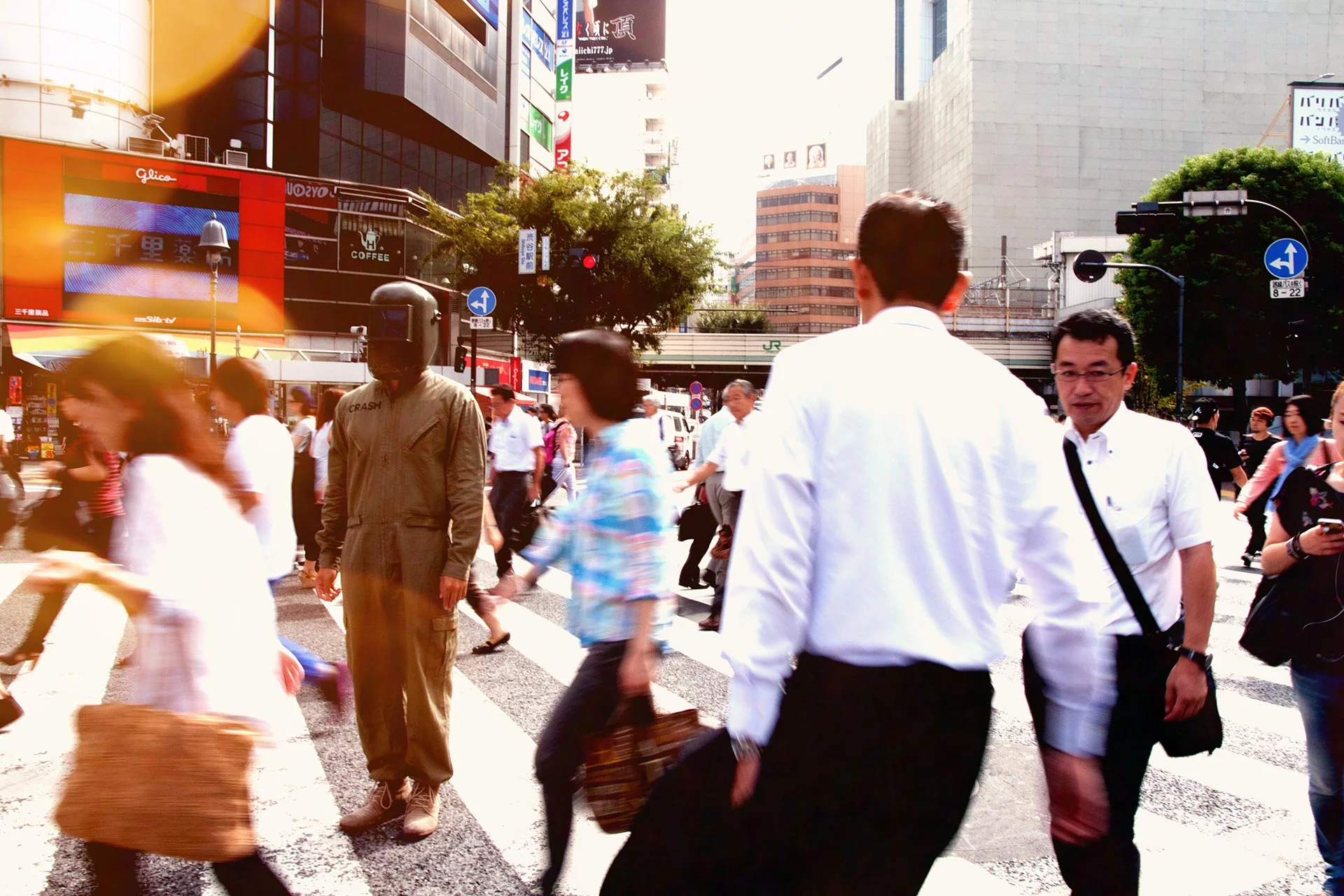 guy_crash_japan_2.jpg