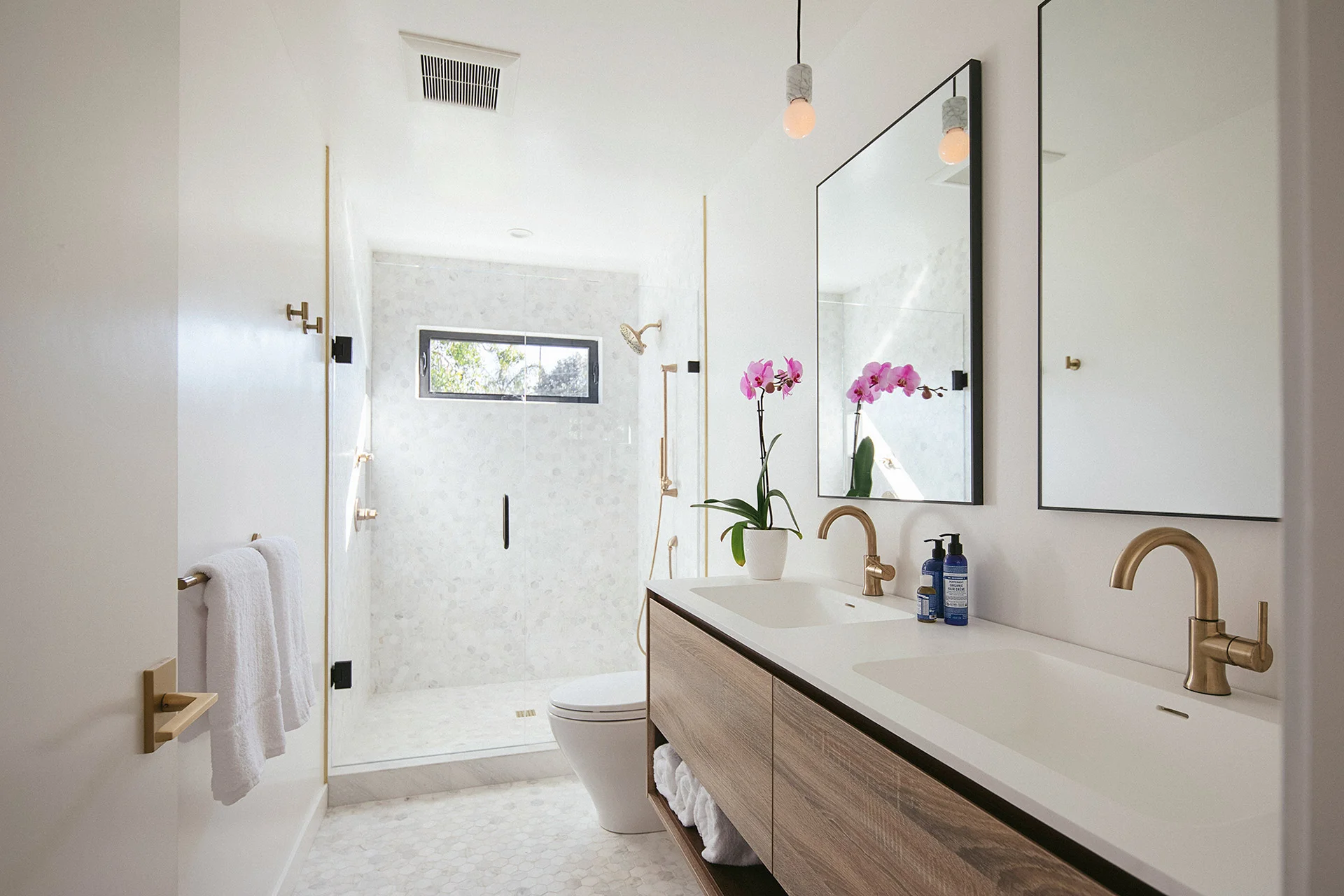612_Surf_View_11_master_bath.jpg