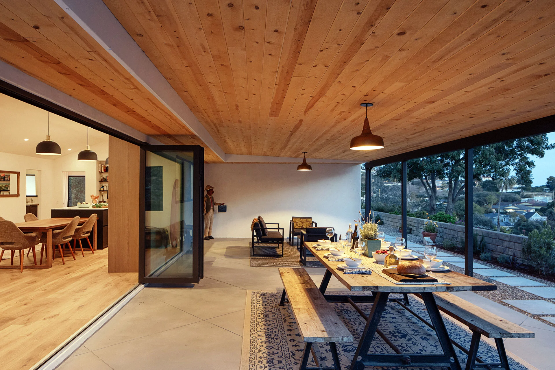 612_Surf_View_21_patio.jpg