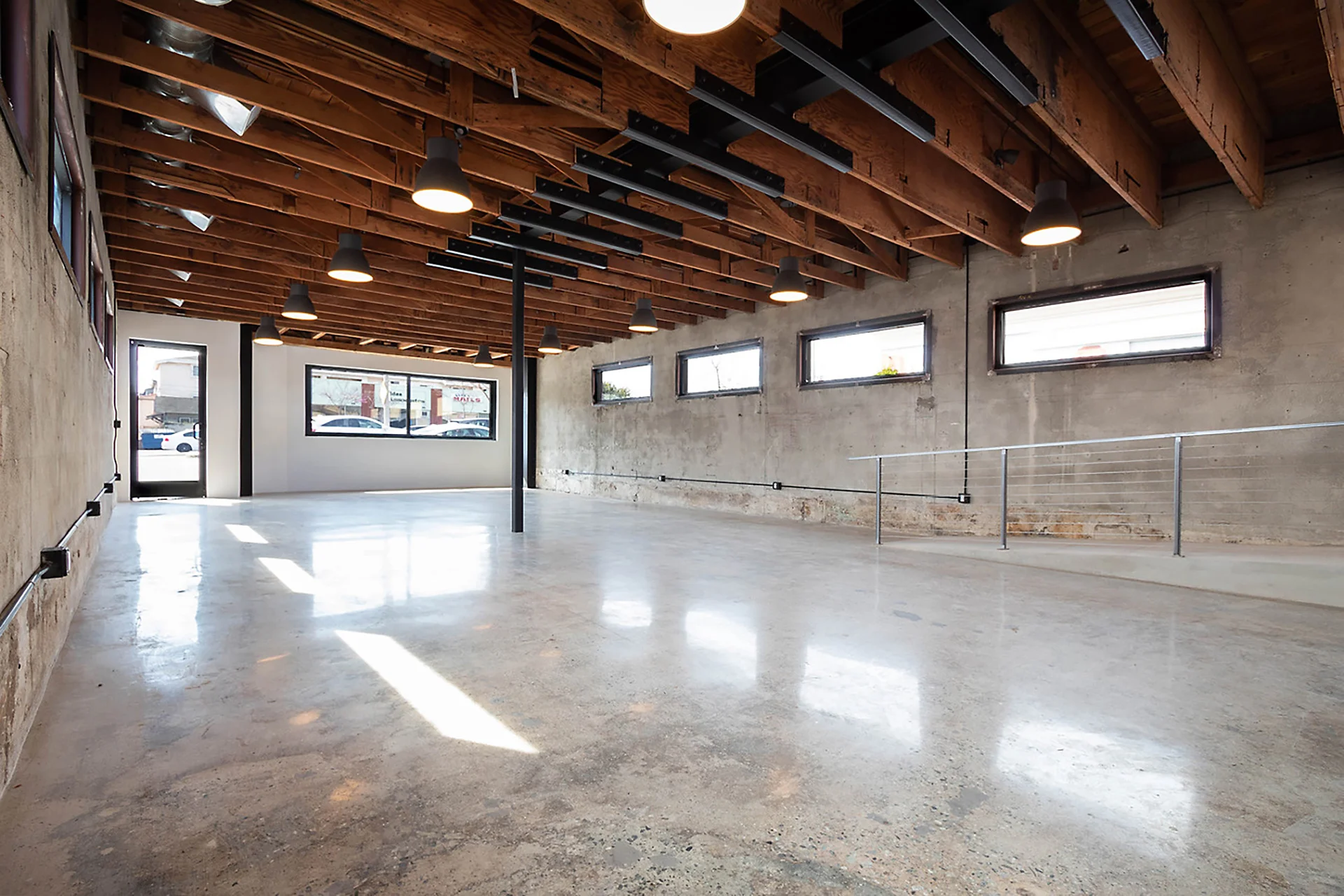 219_W_Grand_4.jpg