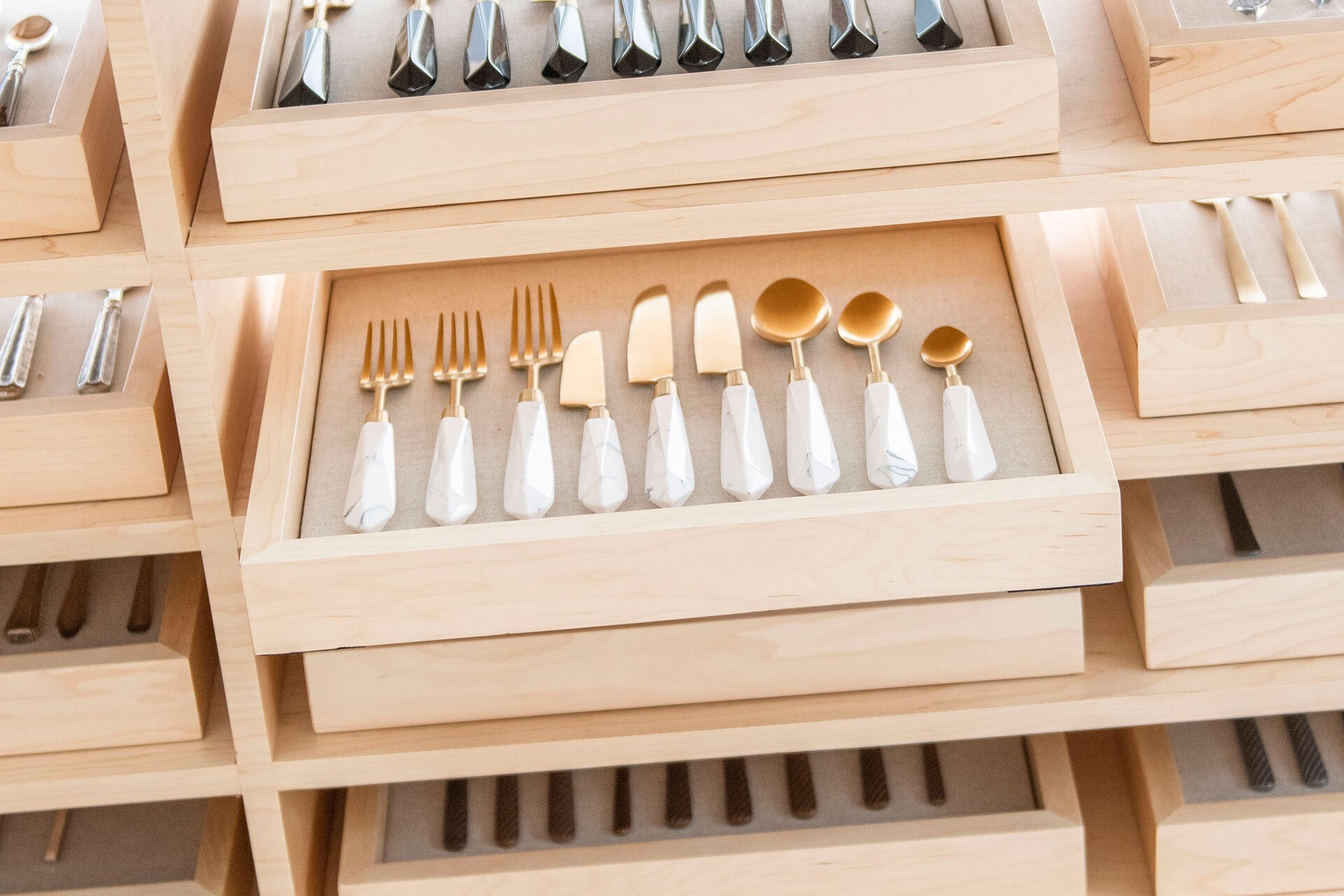 silverware_tray_2.jpg