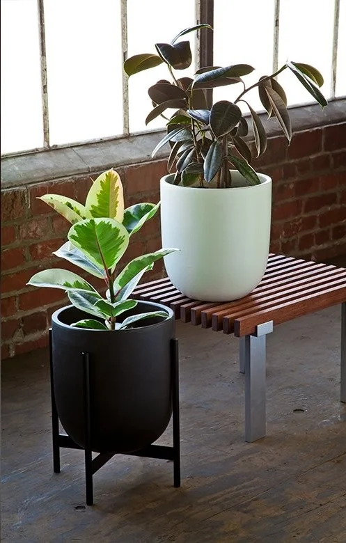 modernica-case-studyr-ceramics-medium-bullet-with-stand-2.jpg