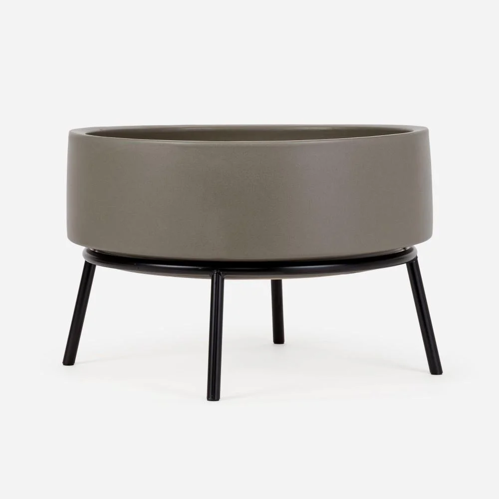 modernica-casestudy-ceramic_raisedlowpan_large_metalcradlestand_pebble_45_1_1728x.jpg