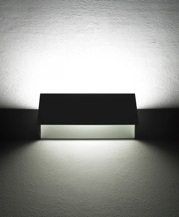 piu-wall-lamp-davide-groppi.jpg