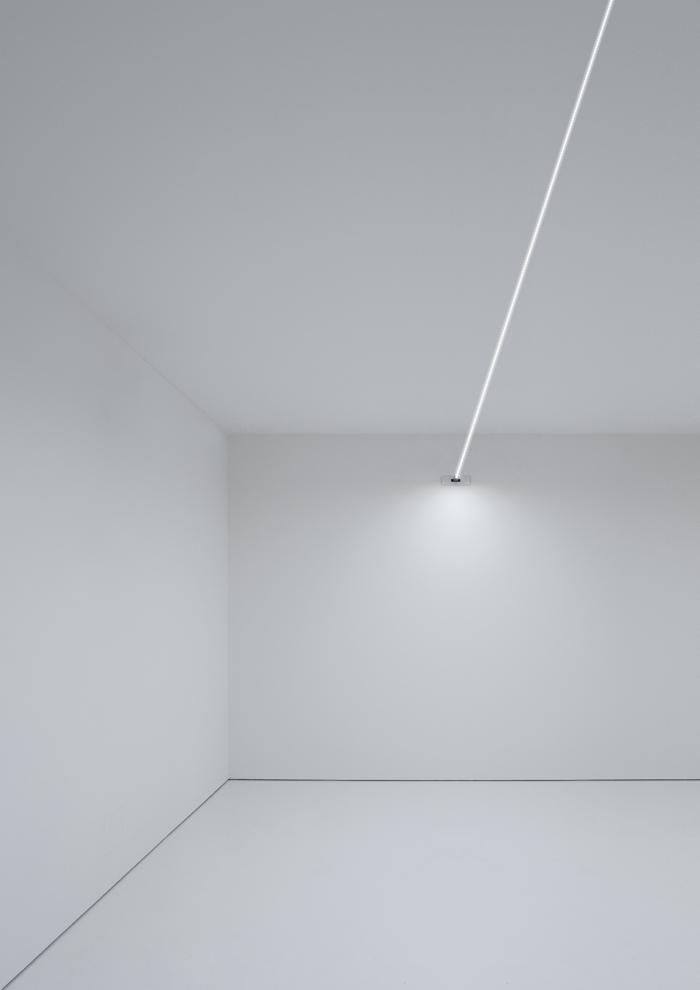 davide_groppi_flash_wall_lamp_3_.jpg