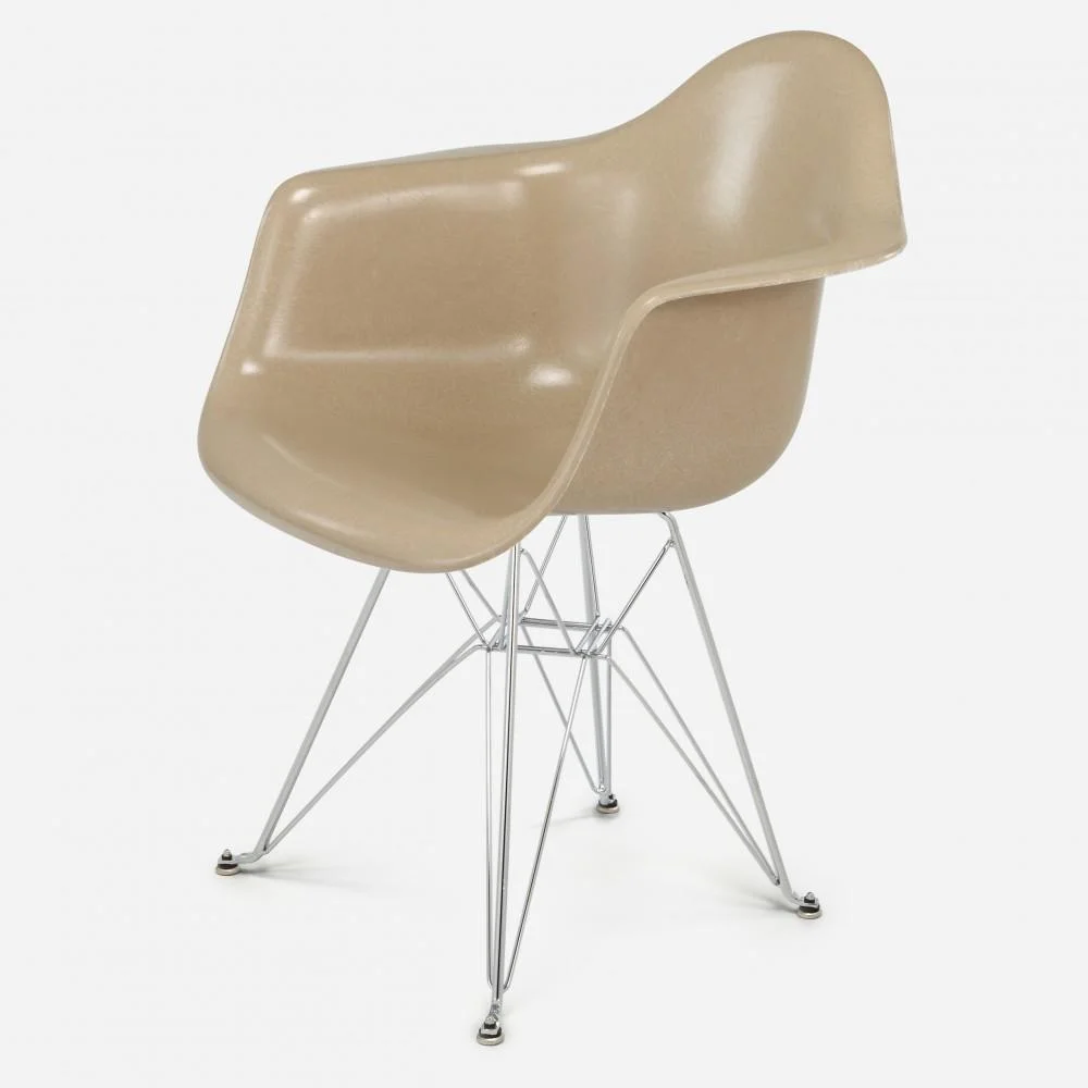 modernica-case-study-fiberglass-shell-chair_eiffel_arm_chrome_oatmeal_1728x.jpg