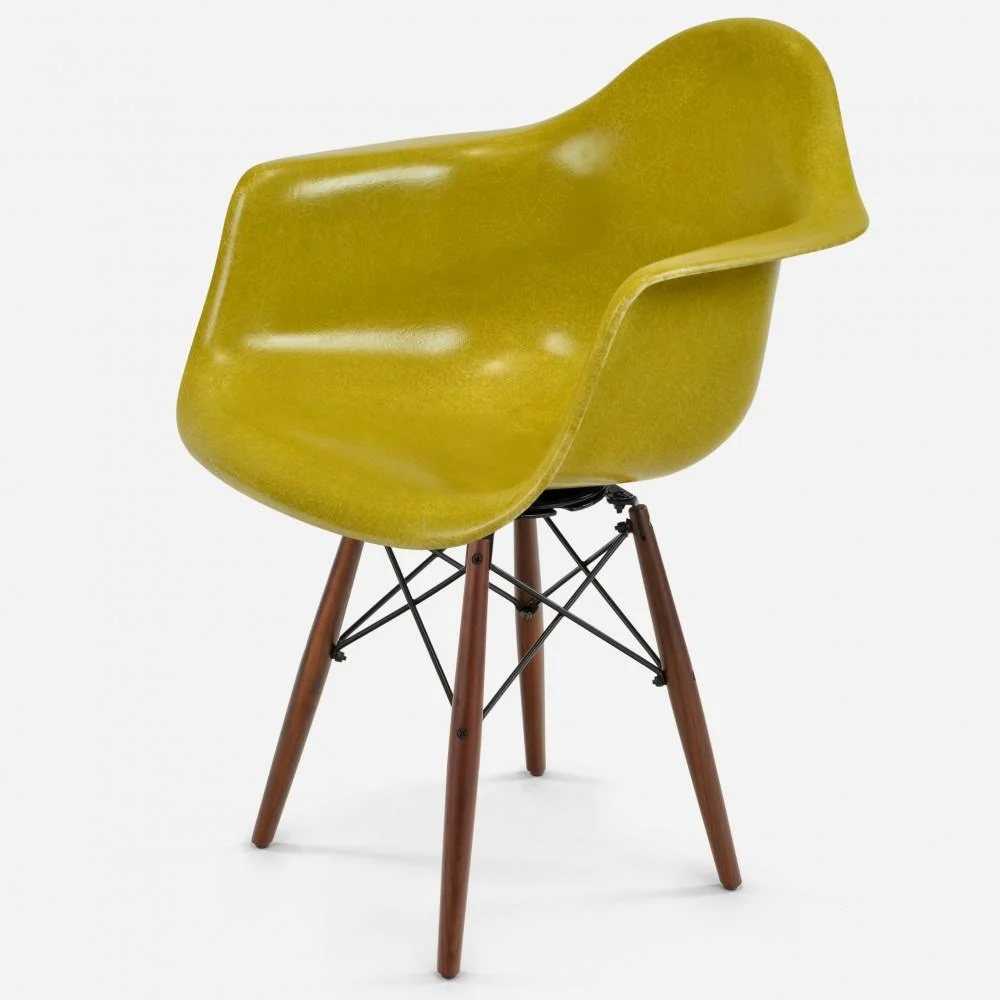 modernica-case-study-fiberglass-shell-chair_dowel-swivel_arm_walnutblack_pickle_1728x.jpg