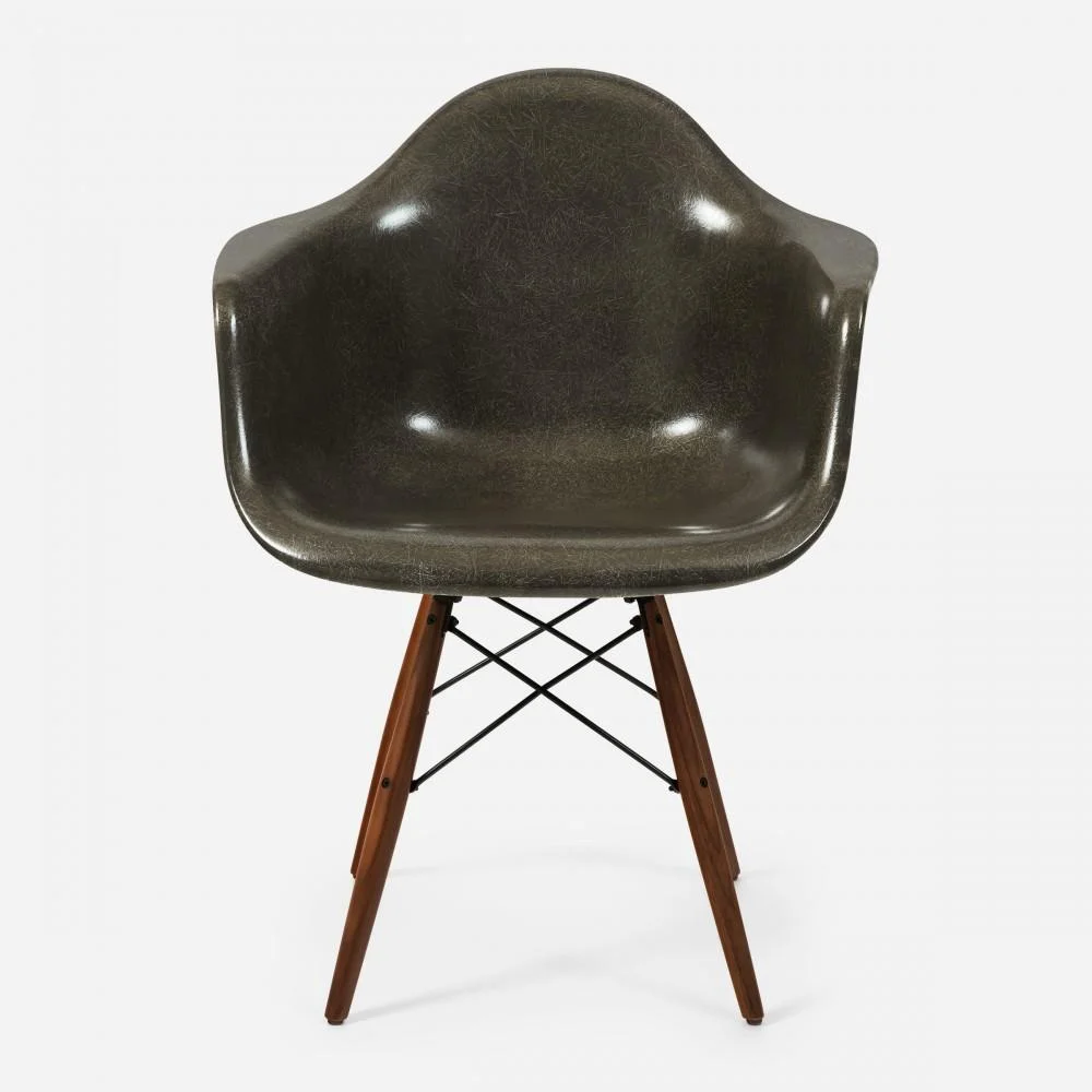 modernica-case-study-fiberglass-shell-chair_dowelswivel_arm_elephant_shot3_1728x.jpg
