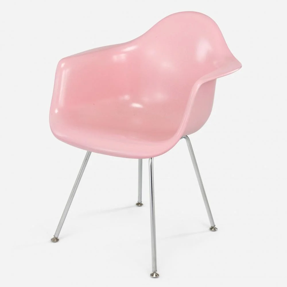 modernica-case-study-fiberglass-shell-chair_h-base_arm_pink_1728x.jpg