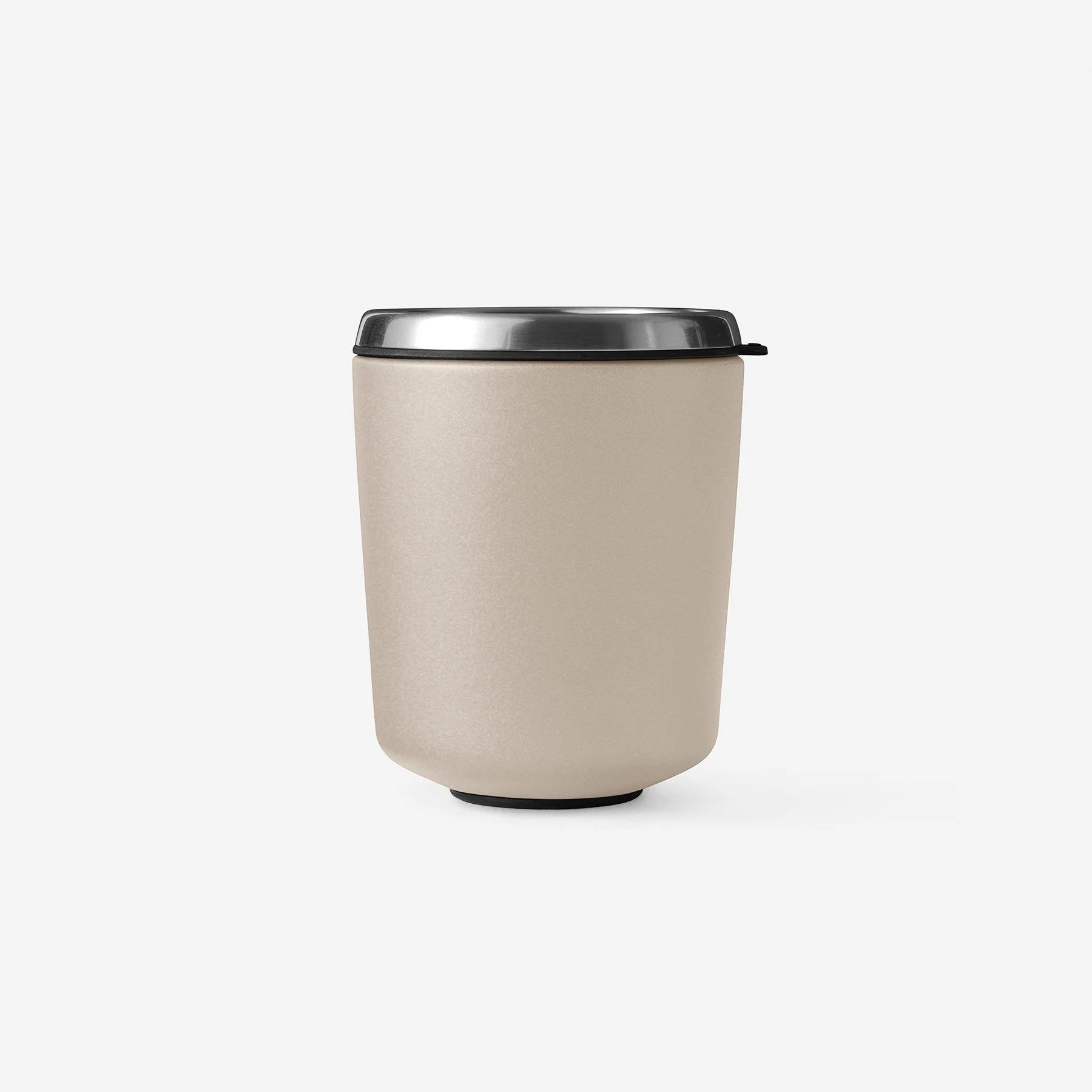 vipp-7-toothbrush-holder-beige-01-rgb.jpg