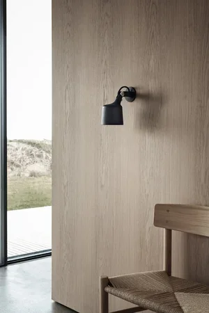 Lifestyle-wall-spot-black-1-low.jpg.webp