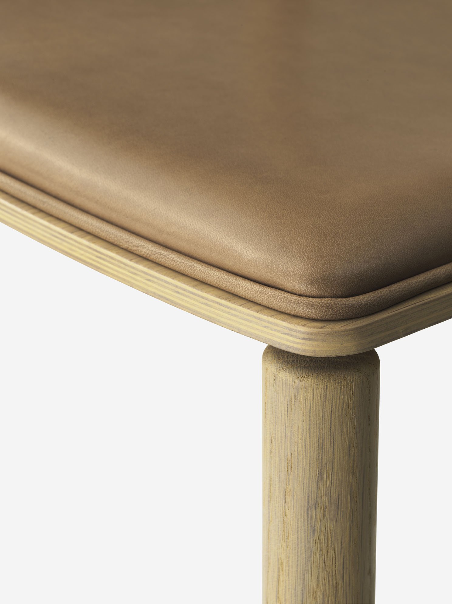 Vipp481_light-oak-detail-03_low.jpg