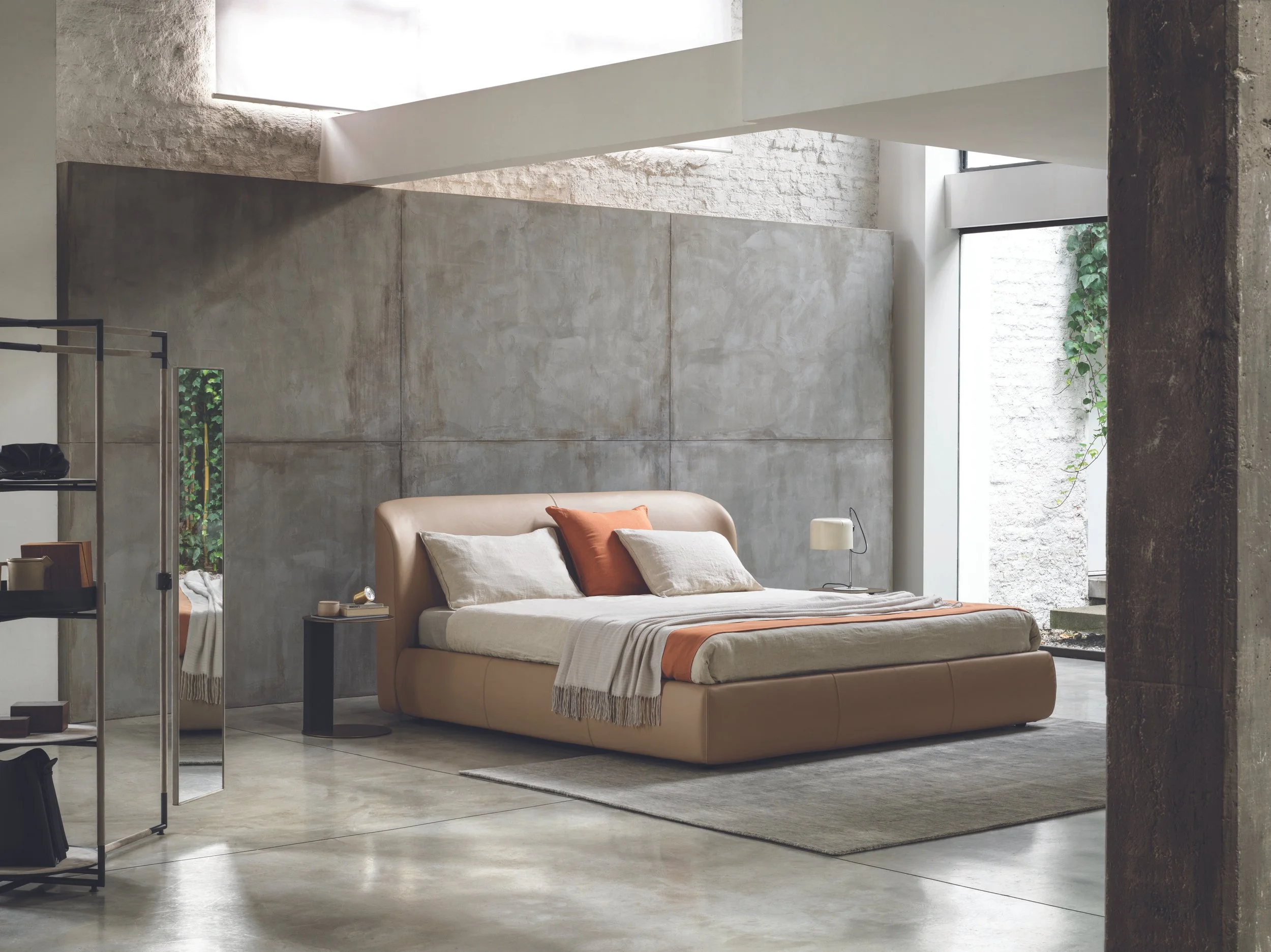 BLER - stolik boczny