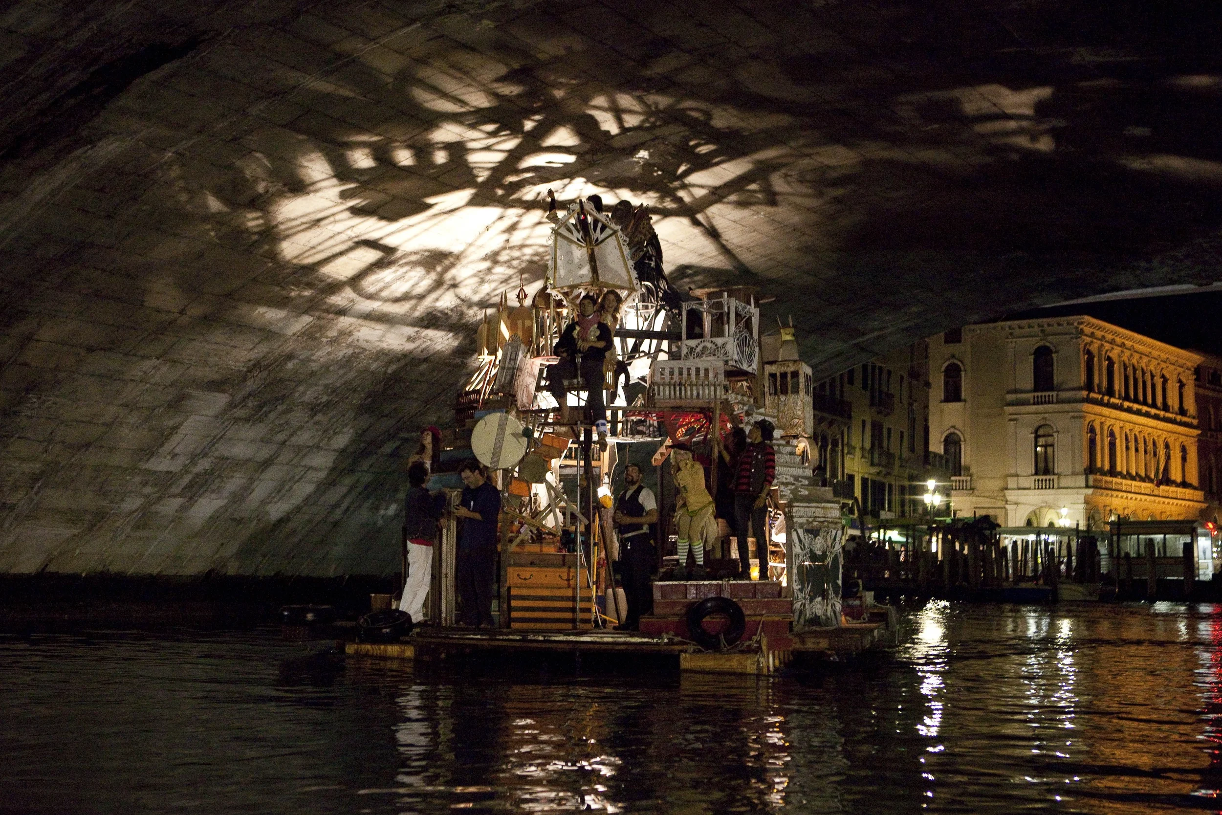 Swimming Cities of Serenissima : Stopping along the way to perform live music, puppetry, and more, Swoon and 35 artistic collaborators sailed across the Adriatic Sea from Slovenia to the 2009 Venice Biennale. ( Photo : Tod Seelie) 